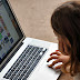 Crianças sofrem chantagem para praticar atos sexuais online