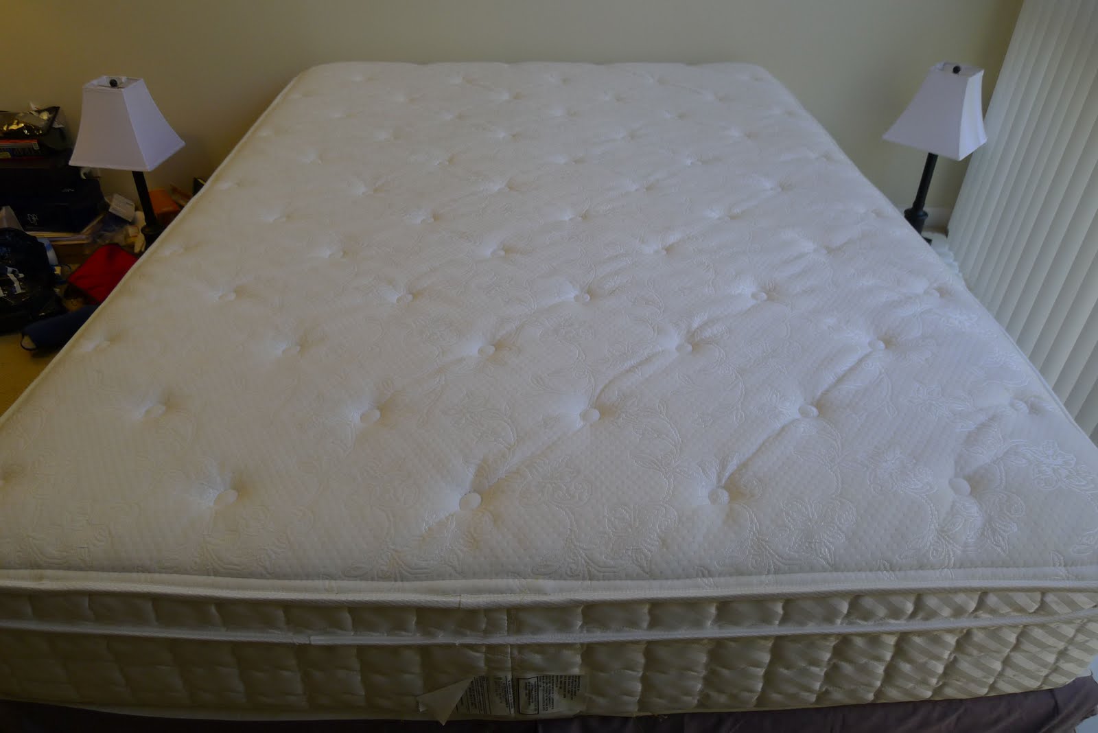 Moving Sale South Beach to Sydney SERTA  QUEEN MATTRESS  