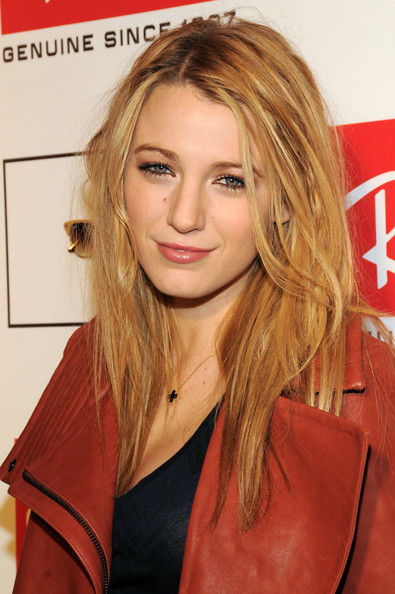 Blake Lively Popular Blonde Hair 1