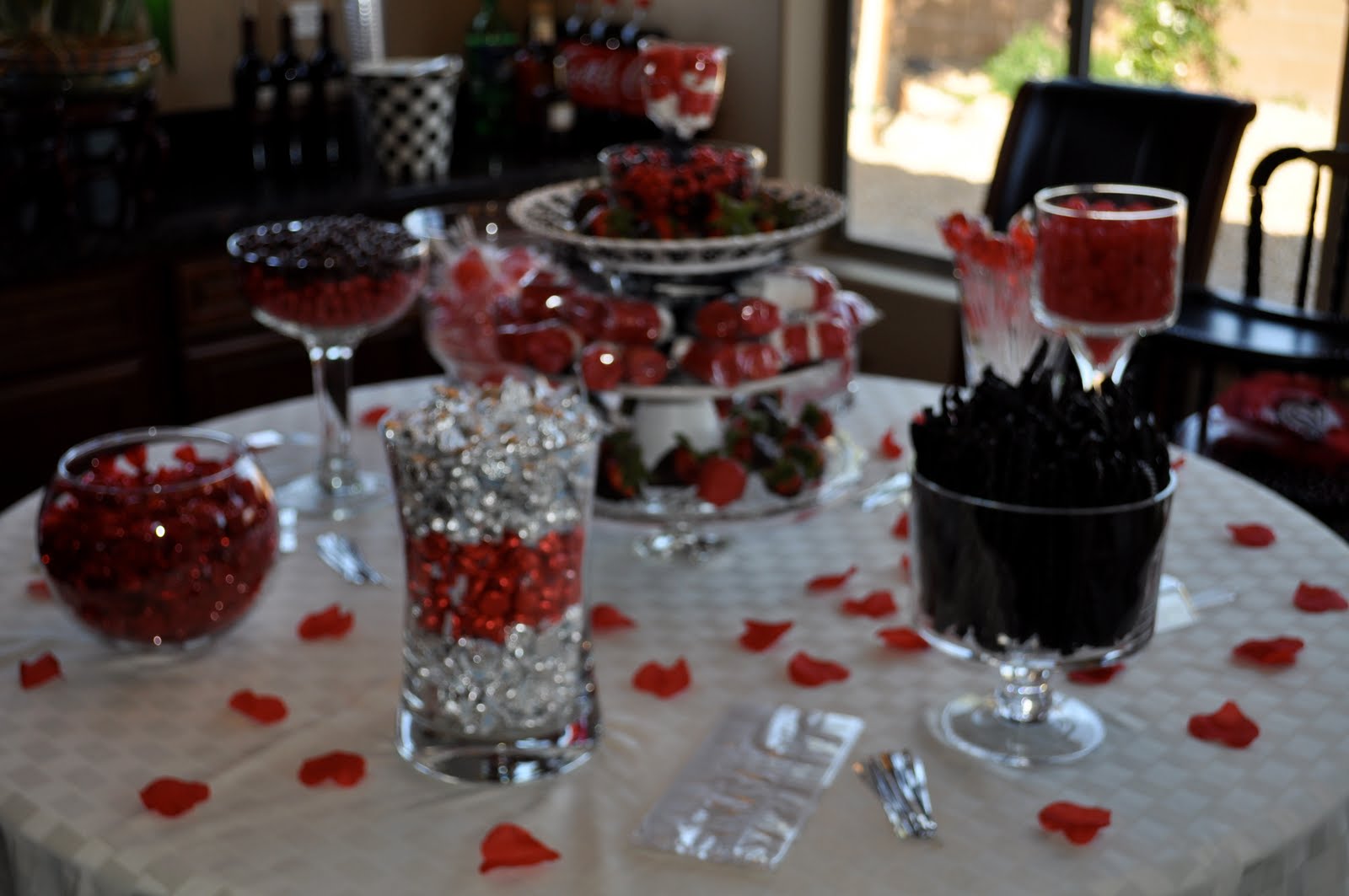 red and black wedding ideas
