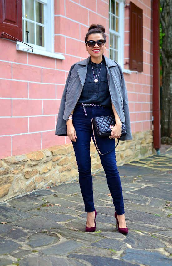 Outfit with dark wash skinny jeans 