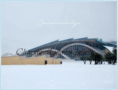 Chiesa San Giovanni Rotondo e neve.