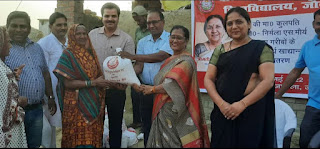 कुलपति ने 51 गरीब परिवारों में किया खाद्यान्न वितरित  | #NayaSaberaNetwork