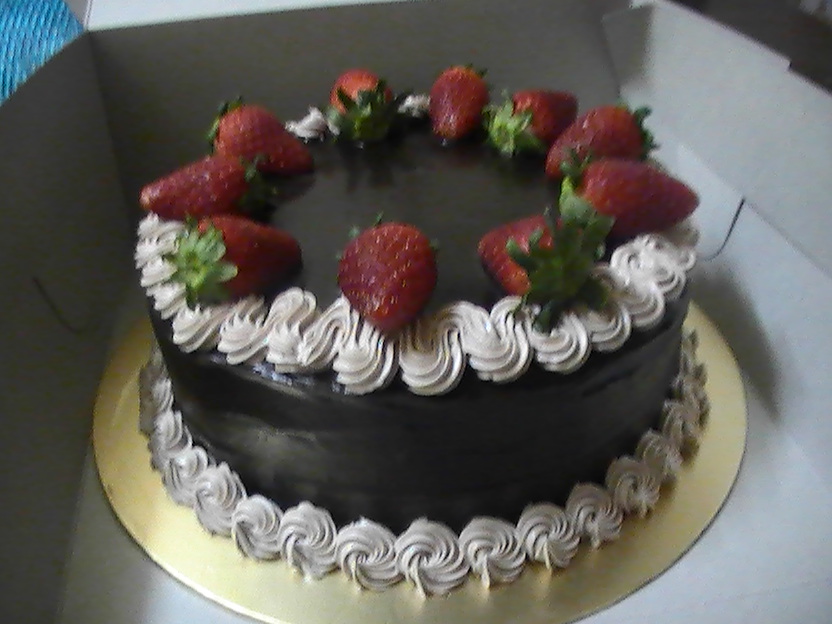 Kiez Homemade Cake Kek Coklat Strawberry