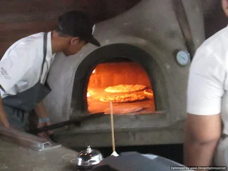 Pizza Siap Panggang Rustico Kitchen n Bar
