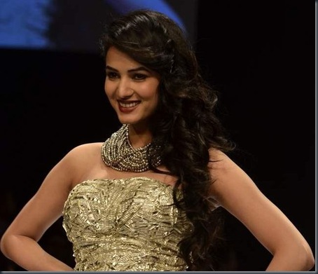 Sonal-Chauhan-LFW-61