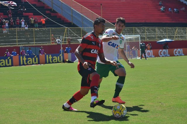 Sobrou atenção a Chapecoense pra bater o Vitória no Barradão