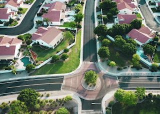 Aerial view of neighborhood in Glendale, Arizona by Avi Waxman via Unsplash - https://unsplash.com/photos/f9qZuKoZYoY