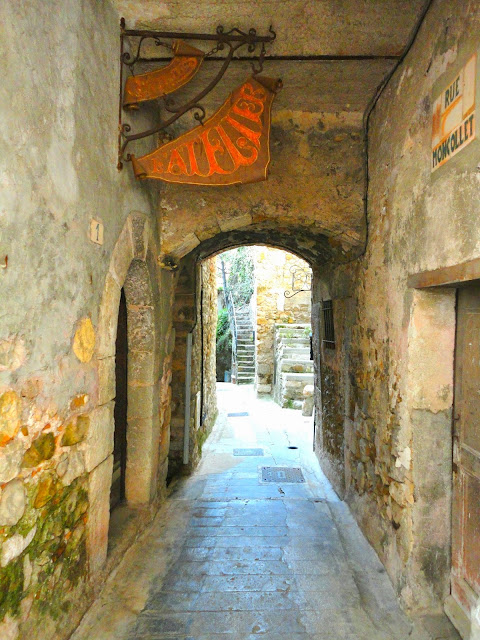 Roquebrune cap martin, village, château, ruelles