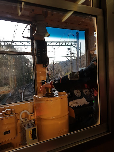 hakone tozan train driver