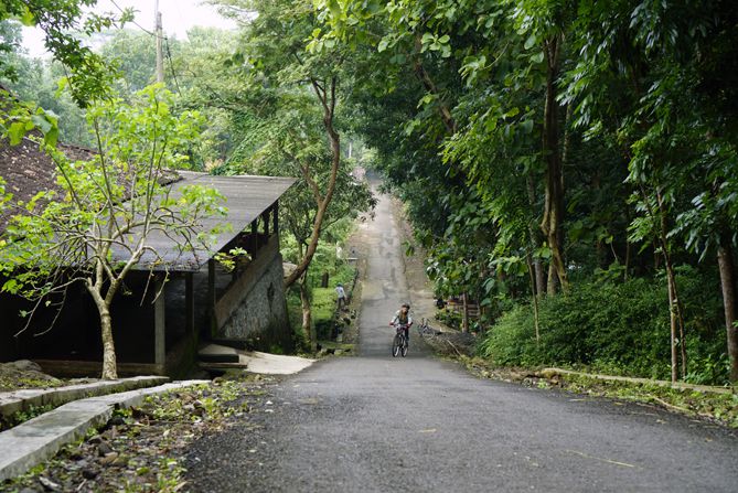 Tanjakan Cempluk di sekitaran Bukit BNI