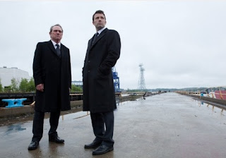 ben affleck and tommy lee jones on docks in the company men