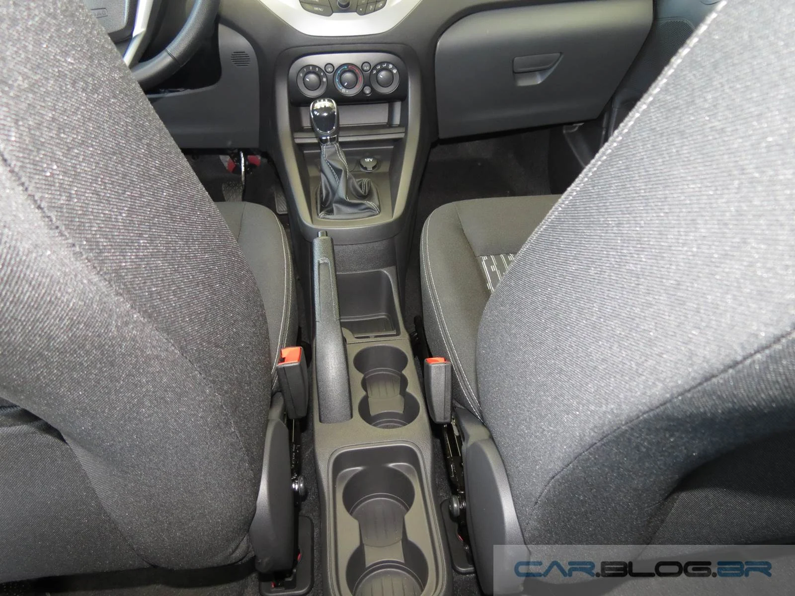 Novo Ford KA SE 1.5 Hatch - interior