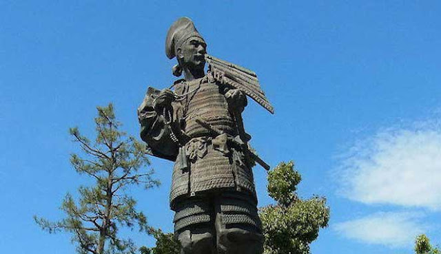 PRAJURIT SAMURAI PALING TERKENAL DALAM SEJARAH JEPANG  10 PRAJURIT SAMURAI PALING TERKENAL DALAM SEJARAH JEPANG 