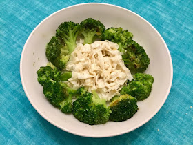 Noodles and broccoli bowl