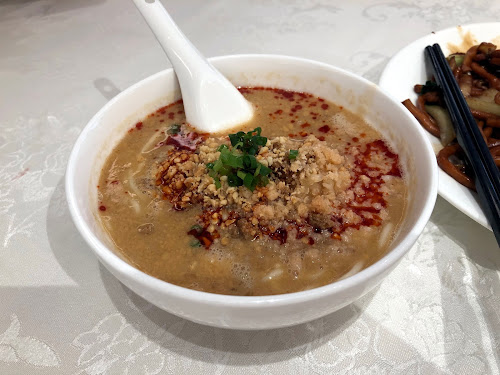 Modern China Restaurant (金滿庭京川滬菜館) - Dan Dan noodles in spicy sauce (招牌擔擔麵)