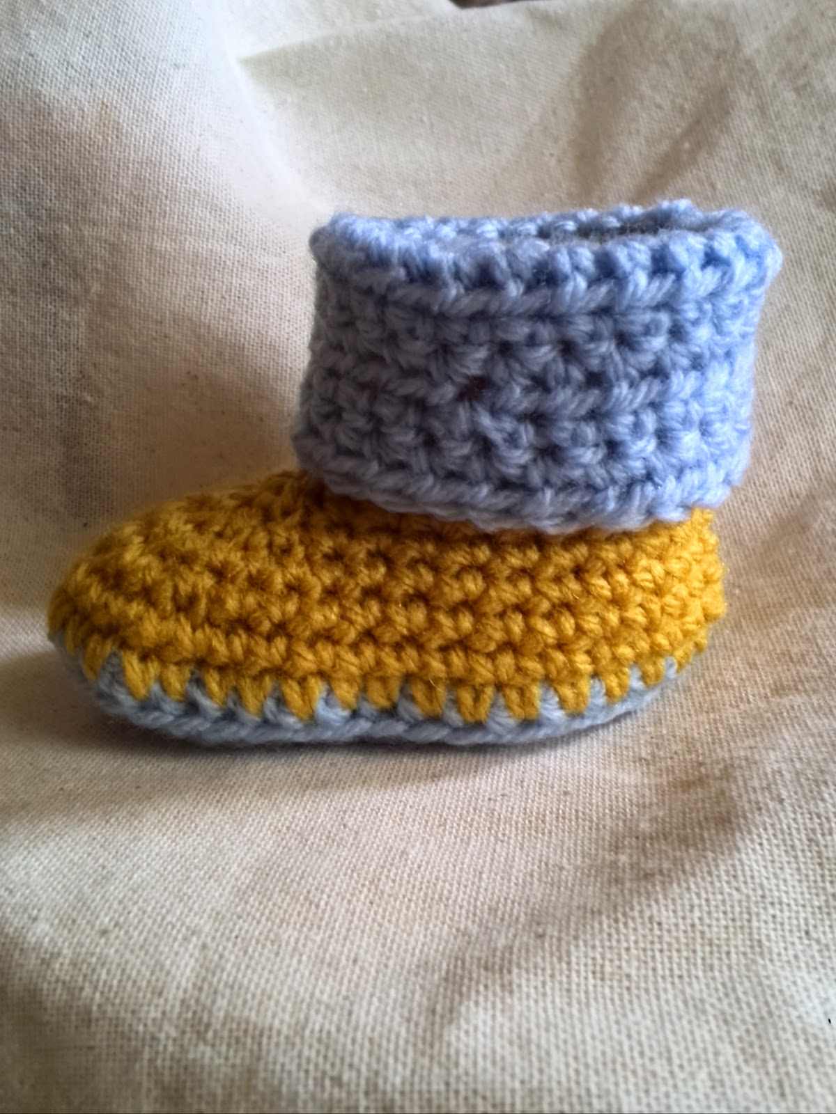 かぎ針編みのベビーブーツの編み方 Crochet And Me かぎ針編みの編み図と編み方