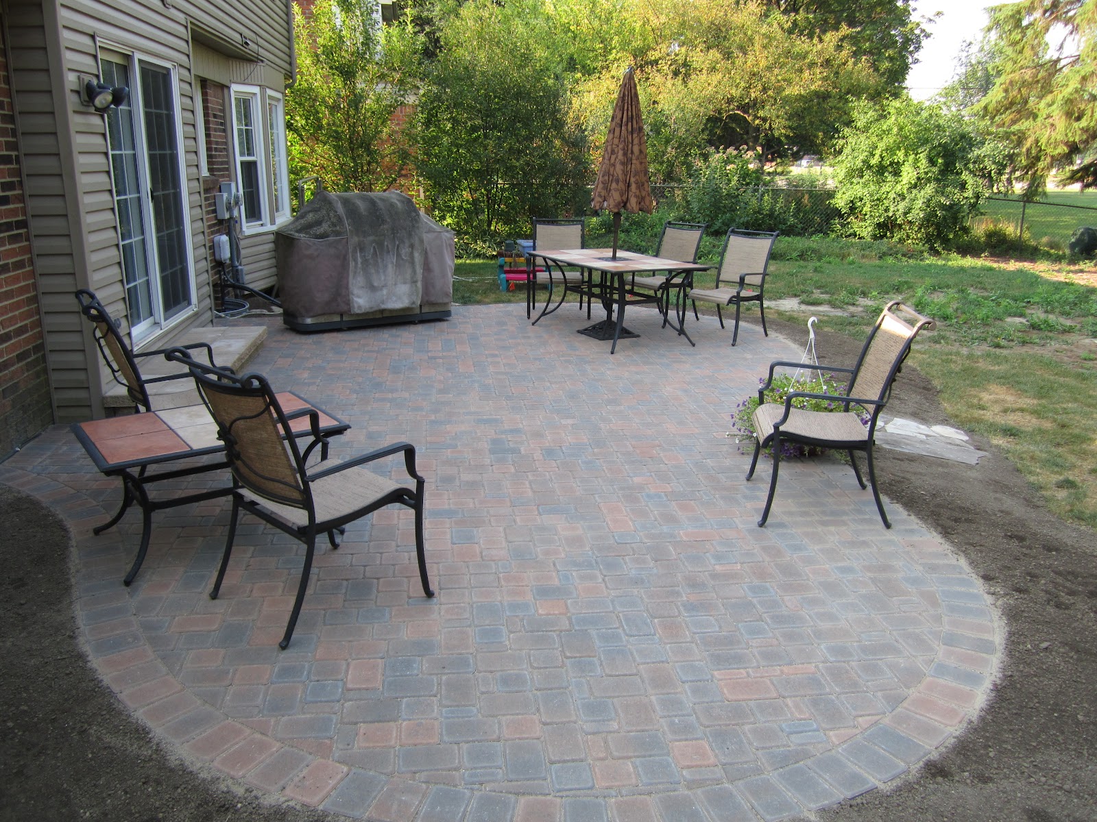 Pavers Patio Replaces Old Concrete Patio in Canton, MI