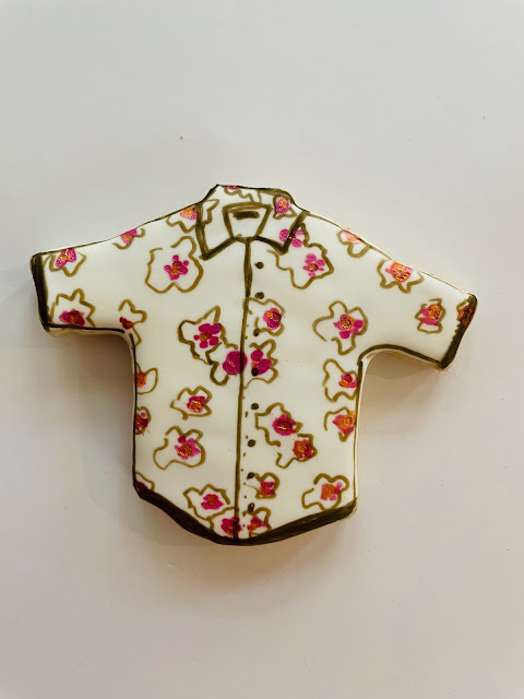 And for the modern dad a Hawaiian shirt cookie or a set of shirts cookies are a must!