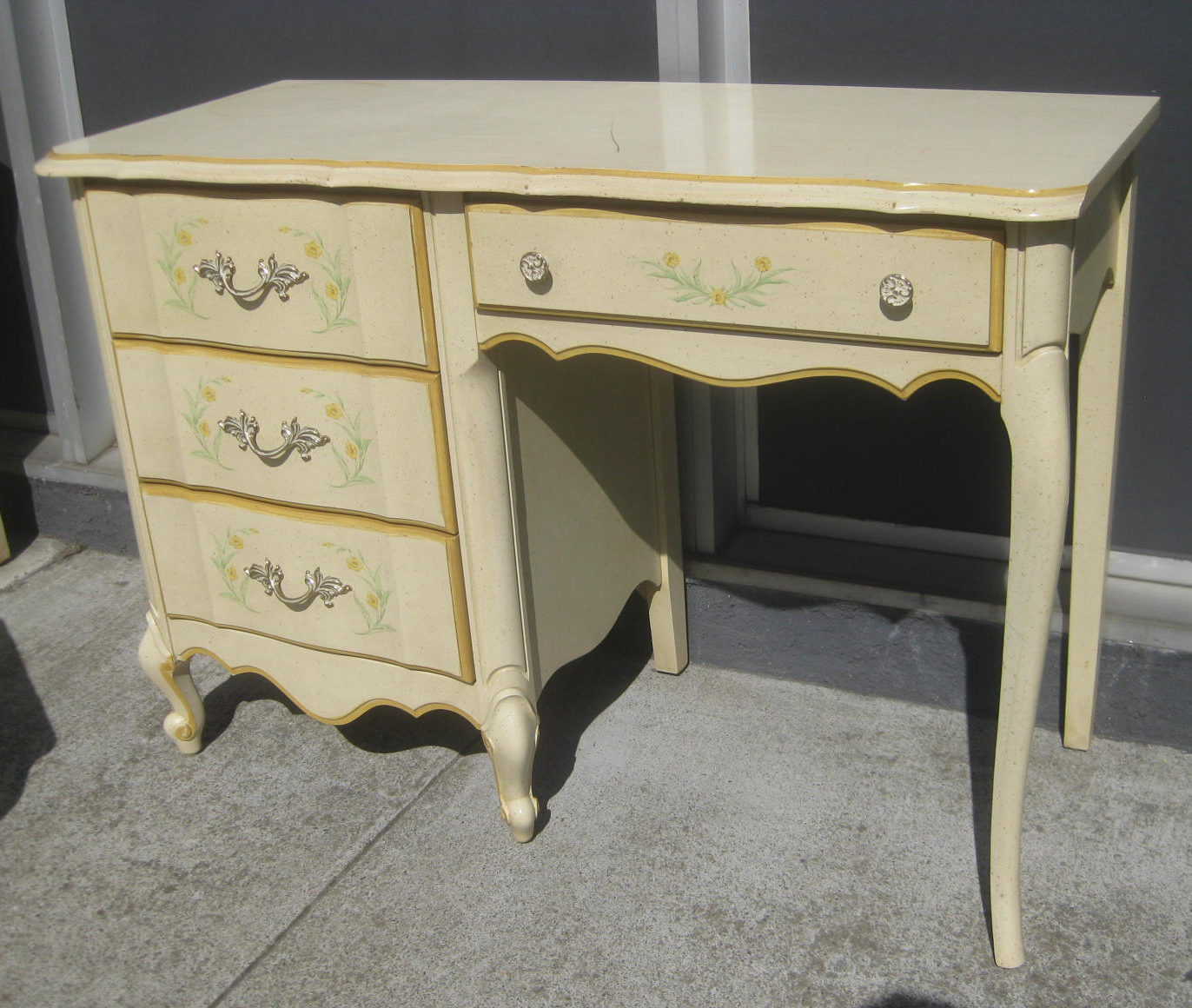 UHURU FURNITURE & COLLECTIBLES: SOLD - French Provincial Bedroom Set