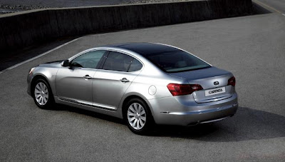 2010 Kia Cadenza Rear Side View