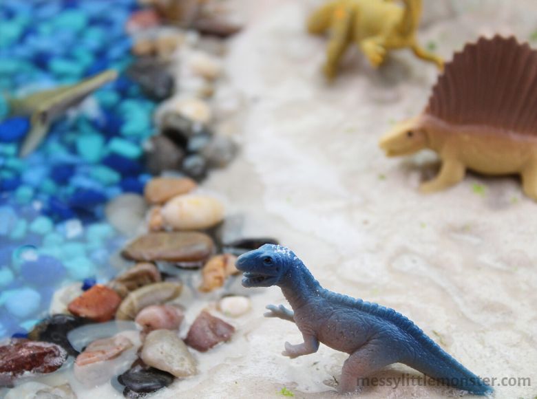 Dinosaur sensory bin - fun dinosaur activities
