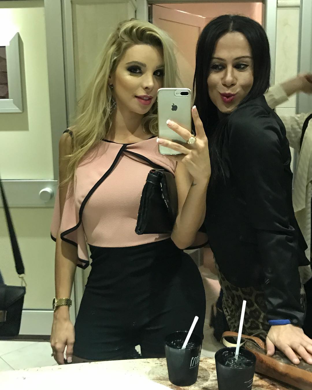 Roberta Holanda beautiful Brazilian transgender Instagram photos