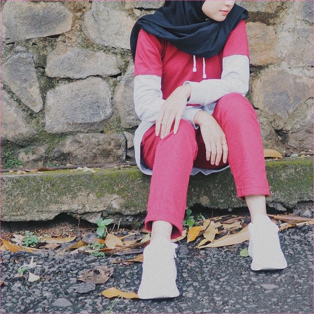 Outfit Baju Hijab  Casual Untuk Olahraga Ala Selebgram 2021