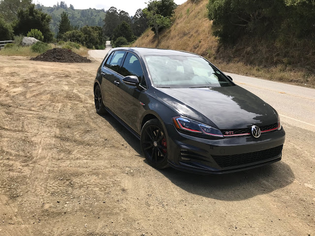 Front 3/4 view of the 2019 Volkswagen GTI 2.0T Rabbit Edition