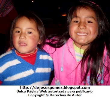 Foto de niñas de la sierra del Perú por Jesus Gómez