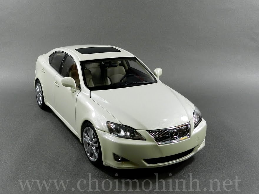 Lexus IS 350 2006 1:18 AUTOart white