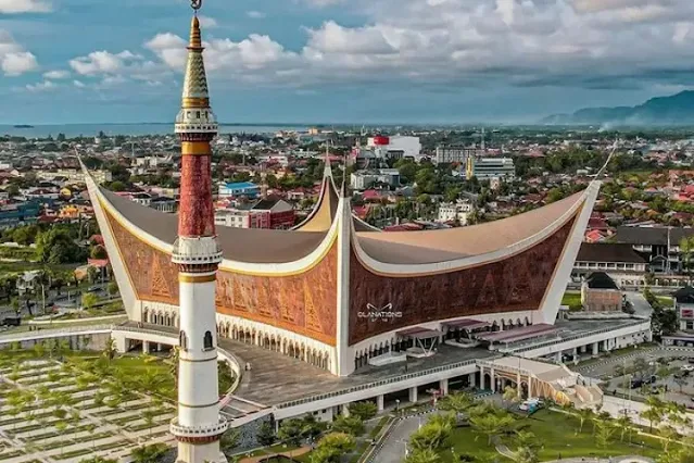 Masjid Raya Sumatera Barat padang