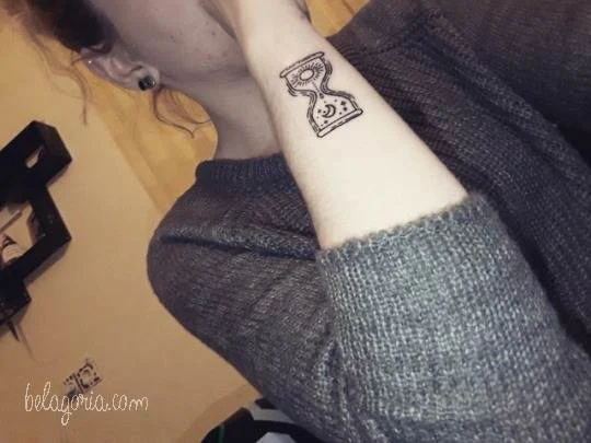 tatuajes de estrellas elegantes para mujeres