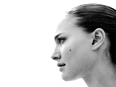 Natalie Portman Glamours Wallpapers style