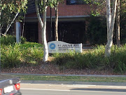 Le petit logo bleu ciel est le logo du CSIRO, pour Commonwealth Scientific .