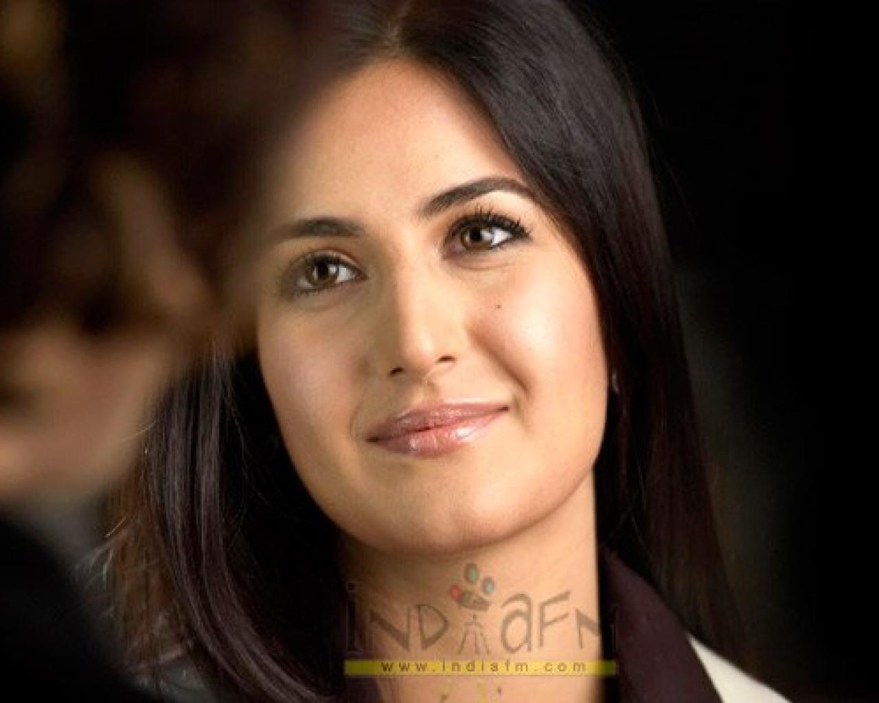 Katrina Kaif HD Wallpaper 