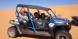 En buggy por las dunas de Erg Chebbi.