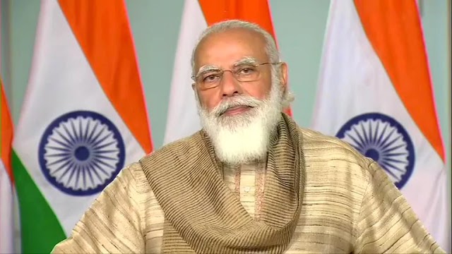 ভারতে এই প্রথম কোনো প্রধানমন্ত্রী দুর্গাপুজোয় এ ভাবে বাংলায় ভাষণ দিলেন। 