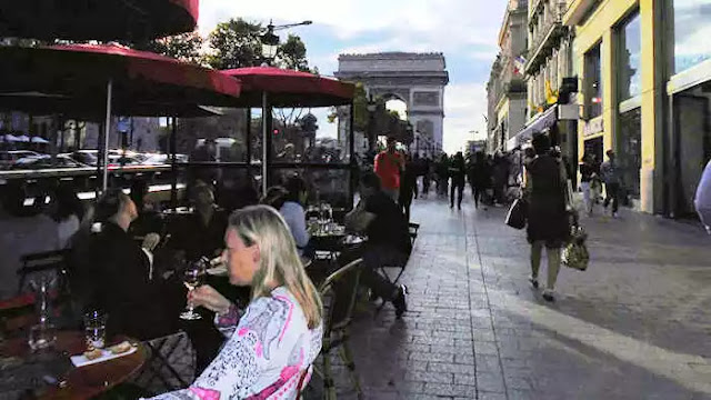 Avenue des Champs Élysées