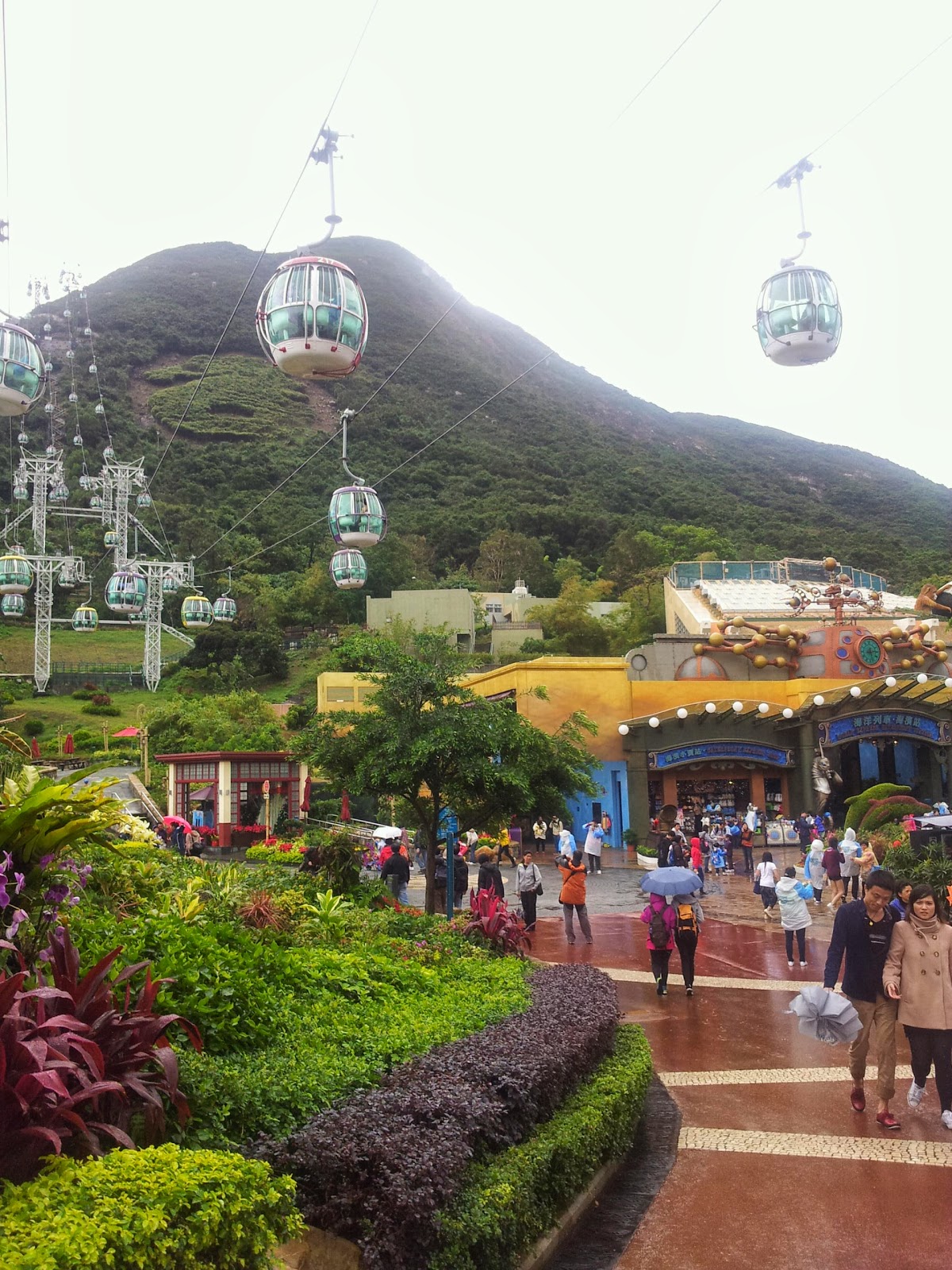 Mayang Sari: Apa yang menarik di Hong Kong- Disneyland dan 