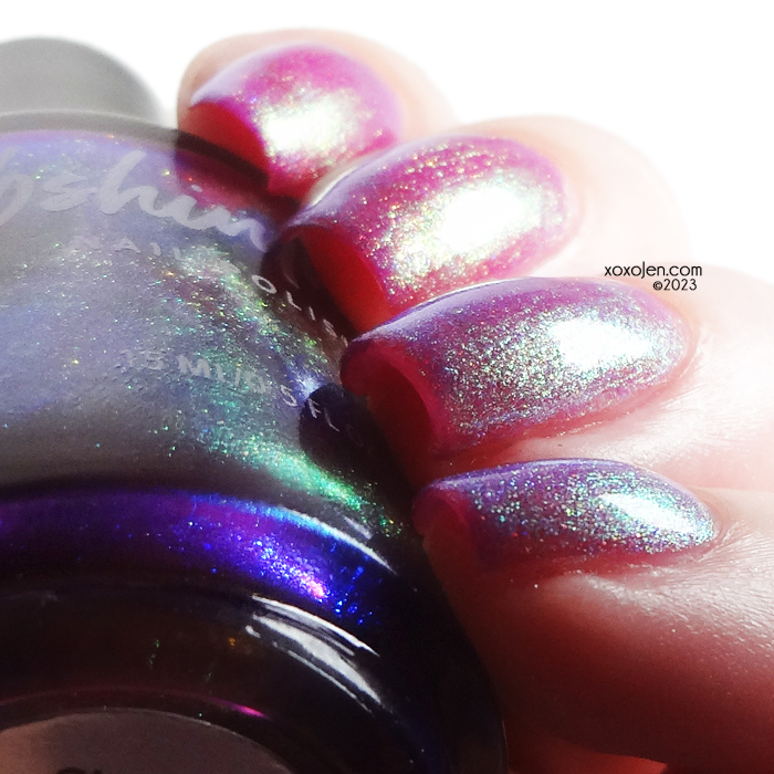 xoxoJen's swatch of KBShimmer Skiing Is Believing