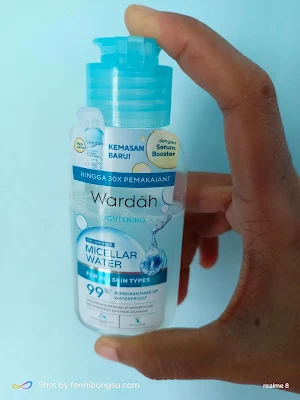 Ingredients Wardah Lightening Oil-Infused Micellar Water