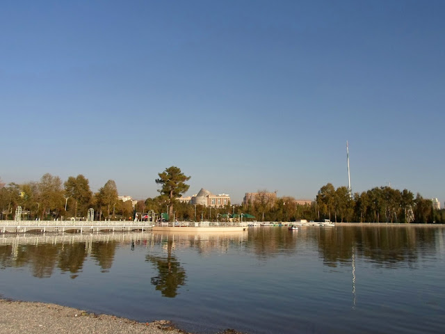 Парк Джавонон, Комсомольское озеро, город Душанбе, Таджикистан