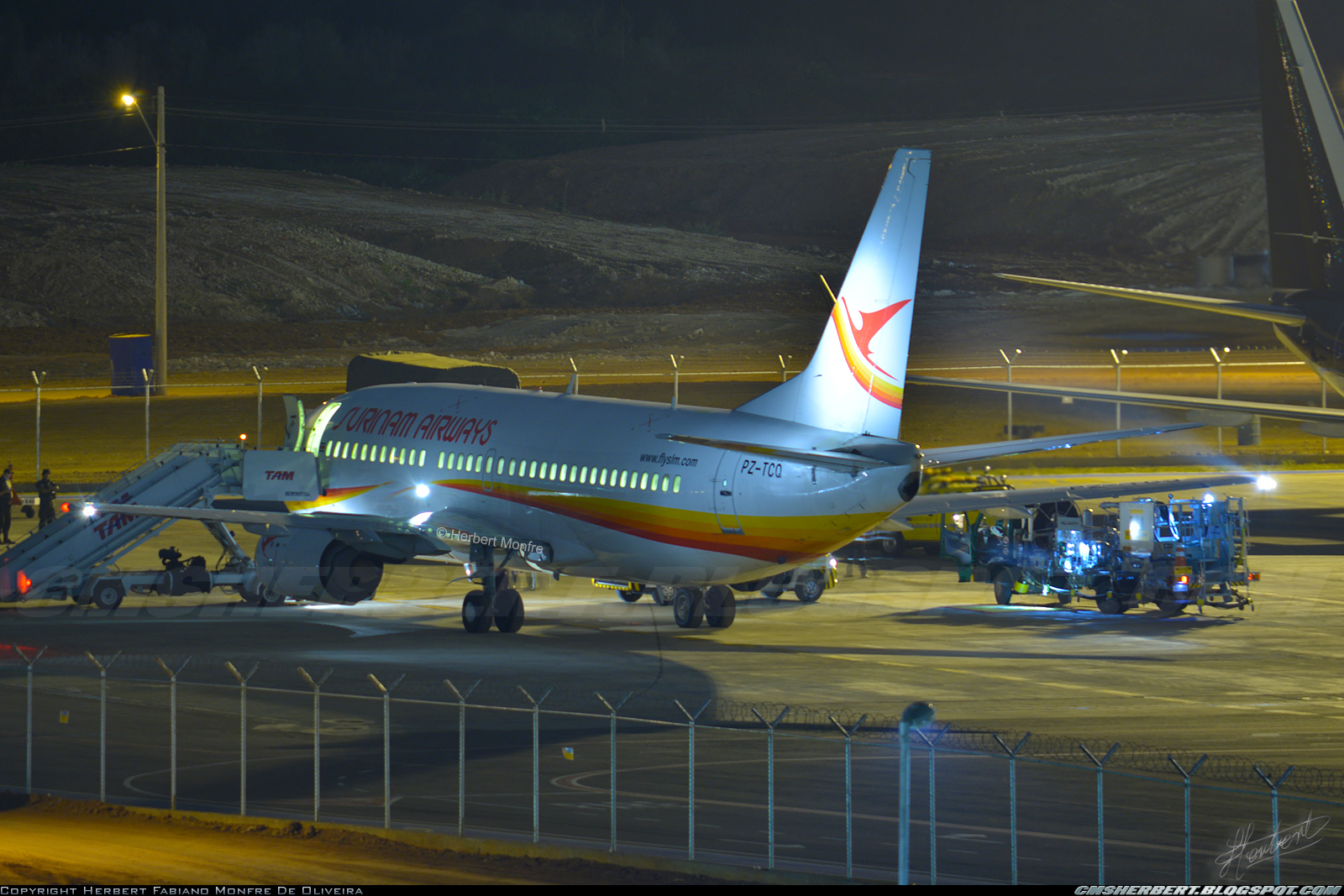 Grupo É MAIS QUE VOAR | Surinam Airways | PZ-TCQ | Boeing 737-300