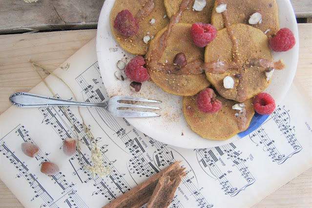 Cuillère et saladier : Pancakes carrot cake vegan