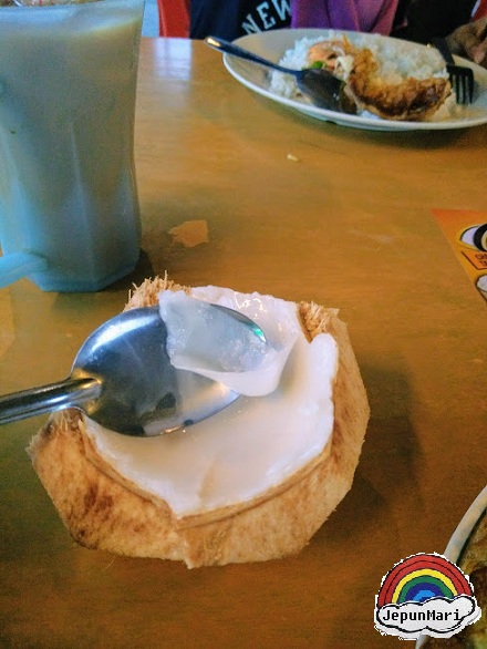 Tomyam kelapa yang sedap di Sabak Bernam