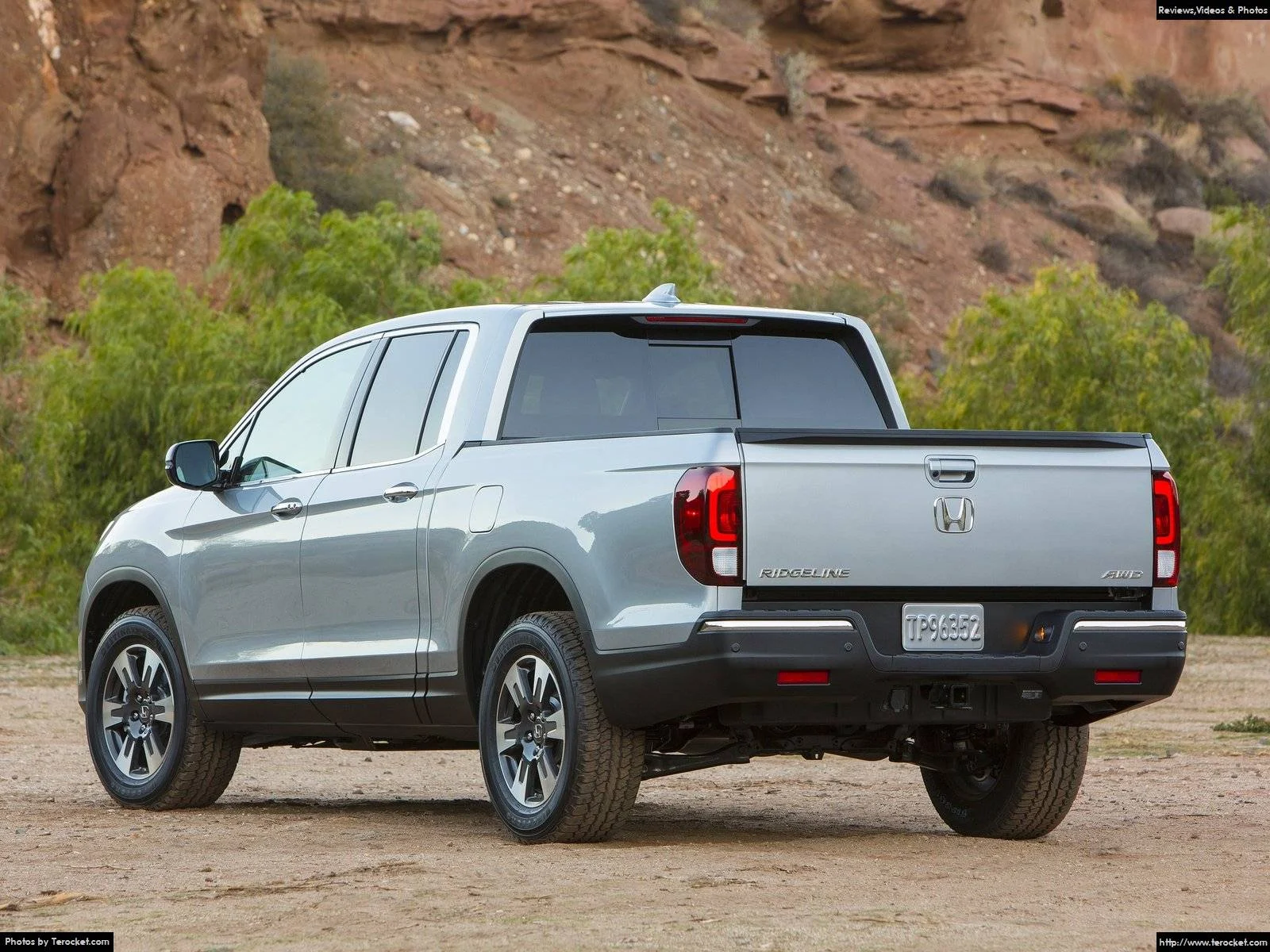 Hình ảnh xe ô tô Honda Ridgeline 2017 & nội ngoại thất