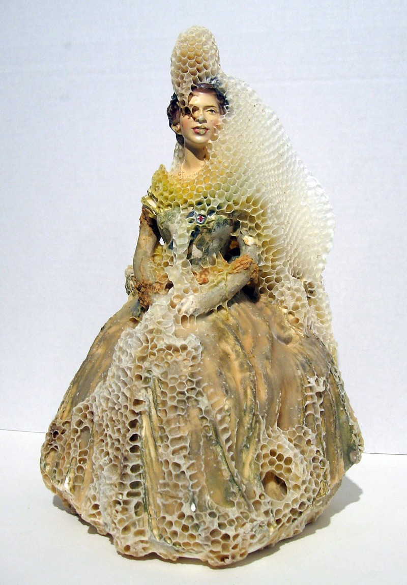 aganetha-dyck-bee-art-12