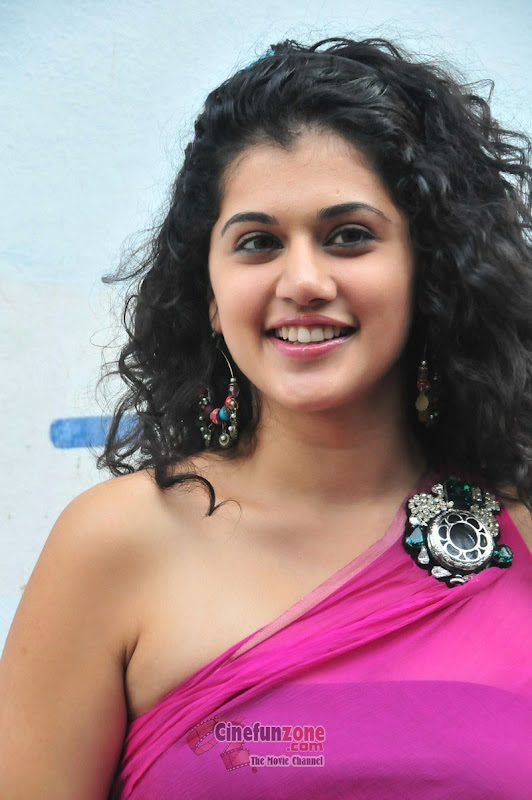 tapsee latest images pics 06 Actress Tapsee latest hot high quality stills and pics