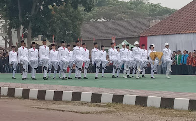 Pengibaran Bendera Merah Putih di HUT RI Ke-79 Kecamatan Rajeg Berlangsung  Khitmat